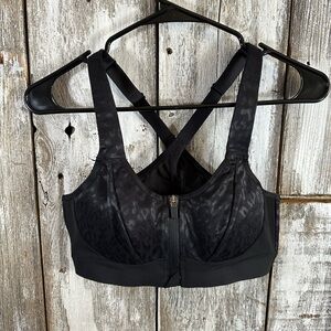 Victoria’s Secret incredible knockout bra